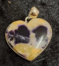 925 Sterling Silver Tiffany Stone Heart Pendant