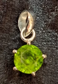 925 Sterling Silver Peridot Pendant